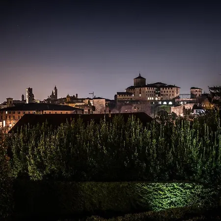 Bed and breakfast Vittoria Charme & Relax *